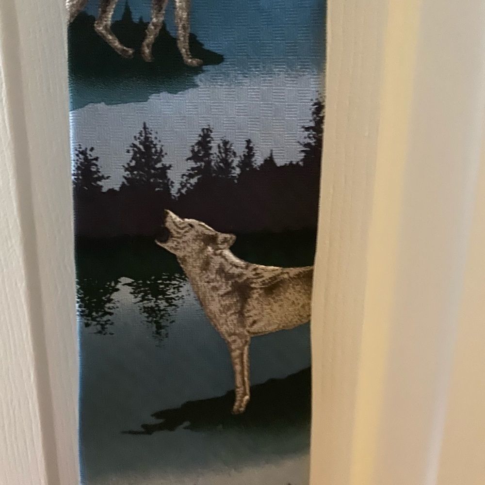 In style Ralph Martin tie vintage wolves